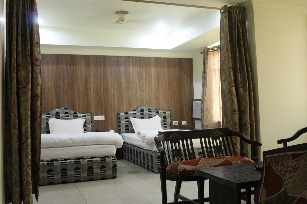 Bodhgaya Gautam Hotel Bilik gambar